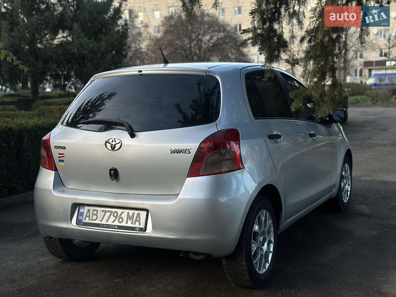Хэтчбек Toyota Yaris 2007 в Тульчине