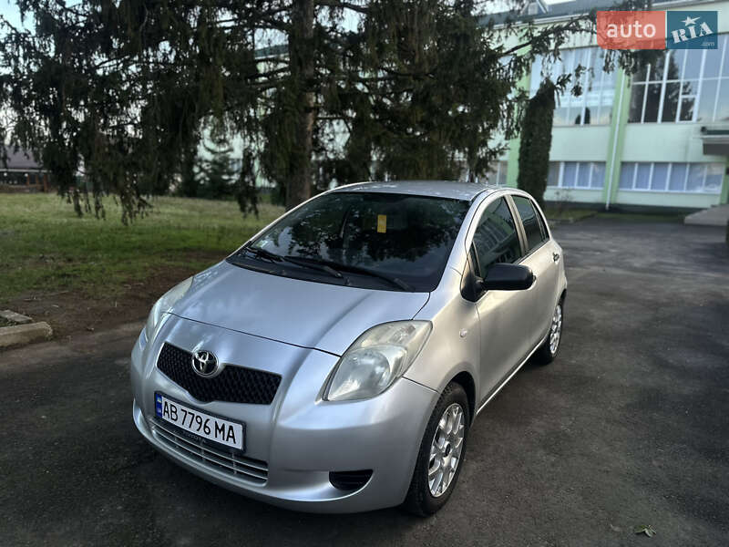 Хэтчбек Toyota Yaris 2007 в Тульчине