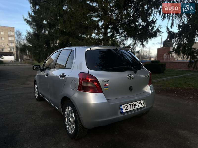 Хэтчбек Toyota Yaris 2007 в Тульчине