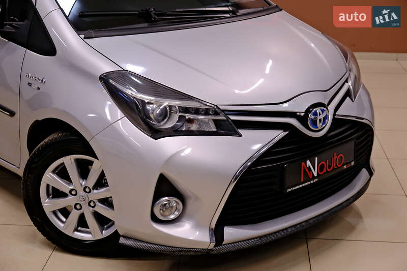 Хэтчбек Toyota Yaris 2015 в Одессе