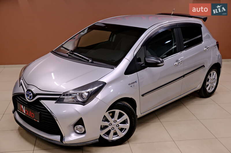 Хэтчбек Toyota Yaris 2015 в Одессе
