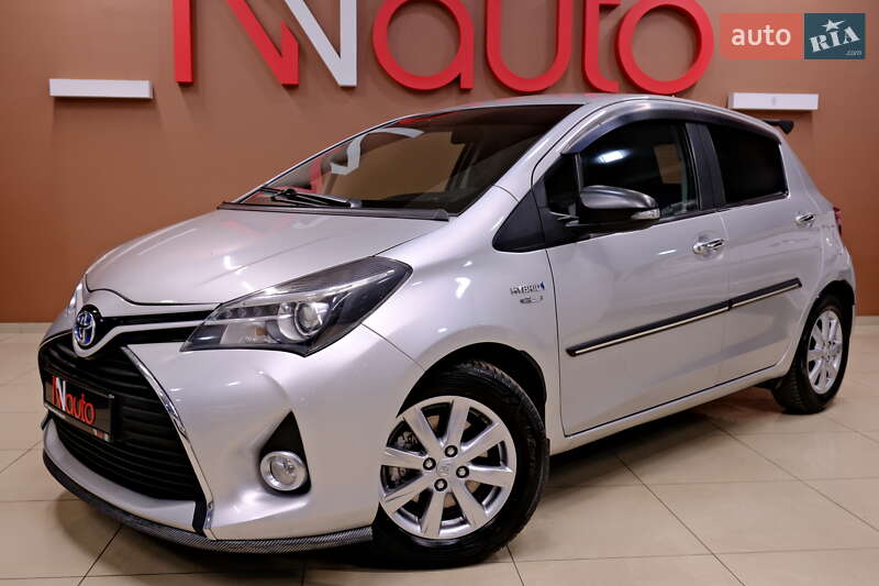 Хэтчбек Toyota Yaris 2015 в Одессе
