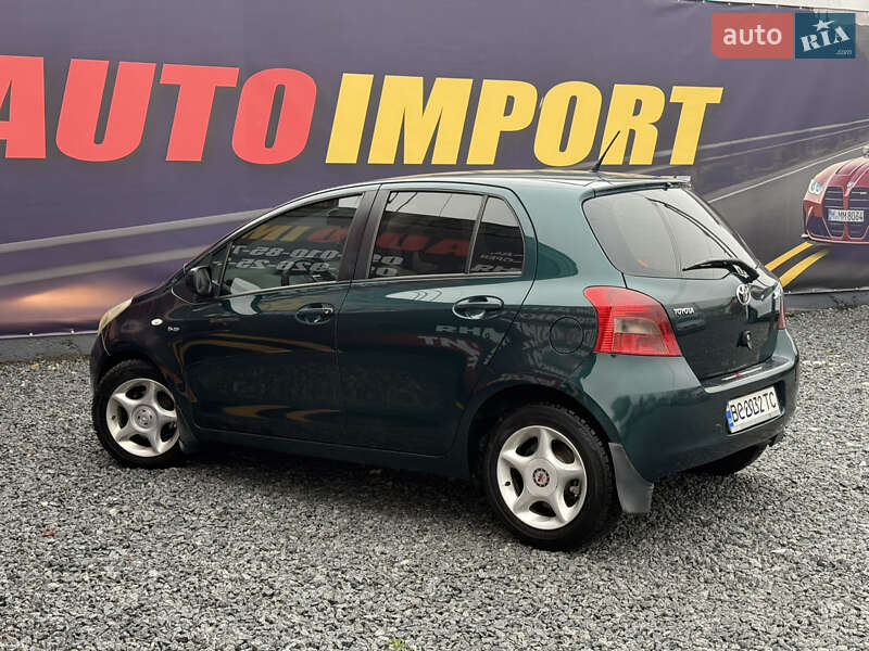 Хетчбек Toyota Yaris 2006 в Стрию