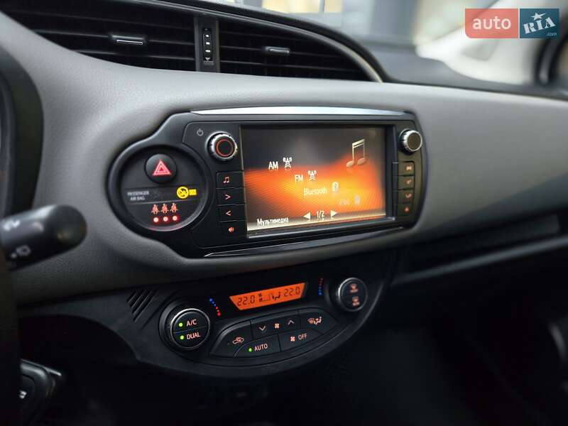 Хэтчбек Toyota Yaris 2014 в Одессе фото 13 Хэтчбек Toyota Yaris 2014 в Одессе