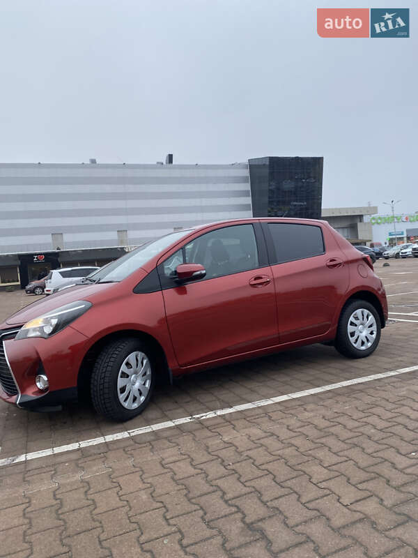 Хэтчбек Toyota Yaris 2014 в Житомире