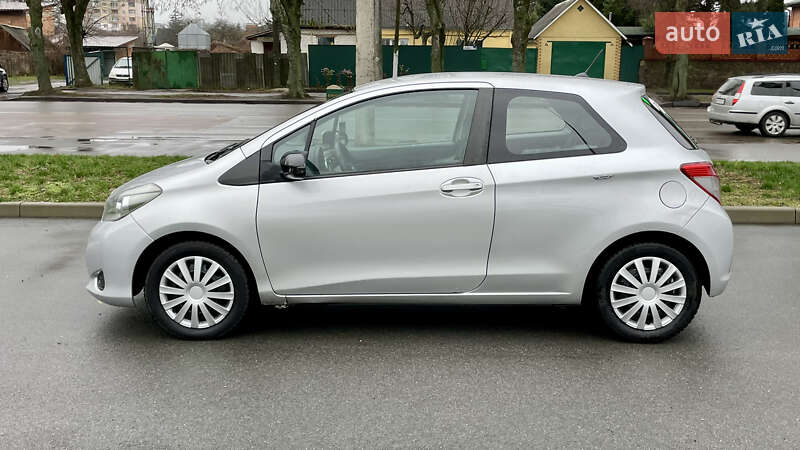 Хэтчбек Toyota Yaris 2011 в Житомире