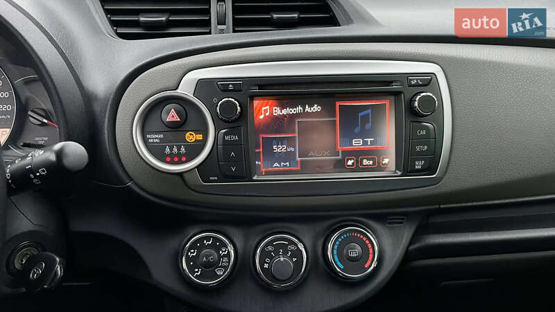 Хэтчбек Toyota Yaris 2011 в Житомире