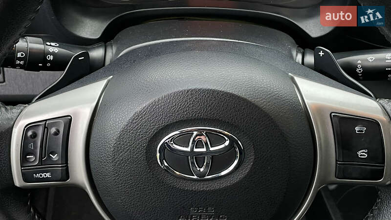 Хэтчбек Toyota Yaris 2011 в Житомире