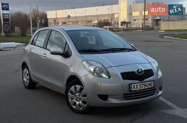 Хэтчбек Toyota Yaris 2006 в Харькове