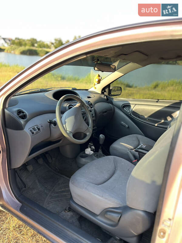 Хэтчбек Toyota Yaris 1999 в Кривом Роге фото 6 Хэтчбек Toyota Yaris 1999 в Кривом Роге