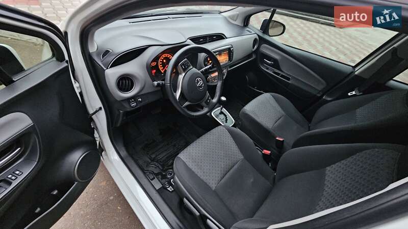 Хетчбек Toyota Yaris 2014 в Ніжині