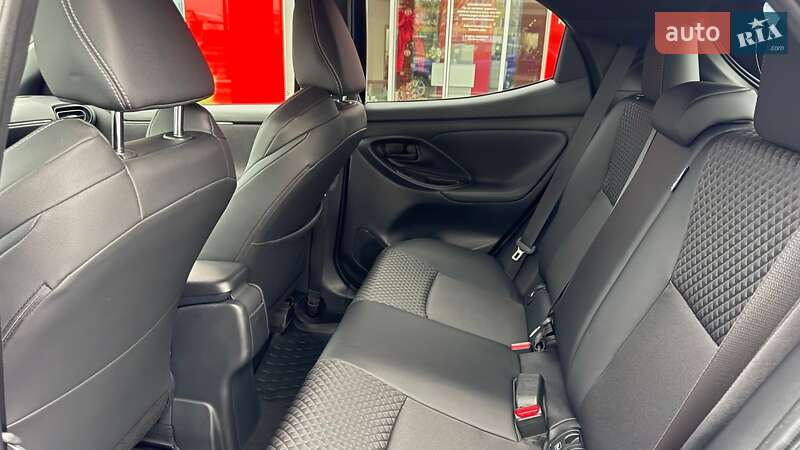 Хетчбек Toyota Yaris 2024 в Івано-Франківську
