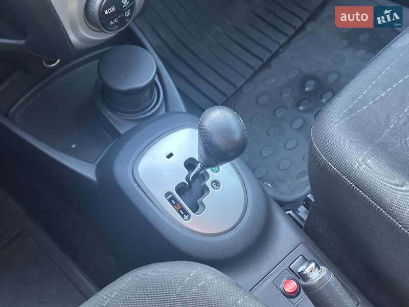 Хэтчбек Toyota Yaris 2008 в Киеве фото 21 Хэтчбек Toyota Yaris 2008 в Киеве