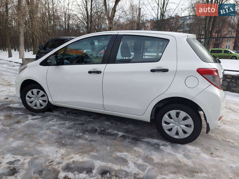 Хетчбек Toyota Yaris 2012 в Кременчуці