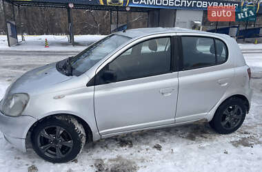 Хэтчбек Toyota Yaris 2001 в Киеве