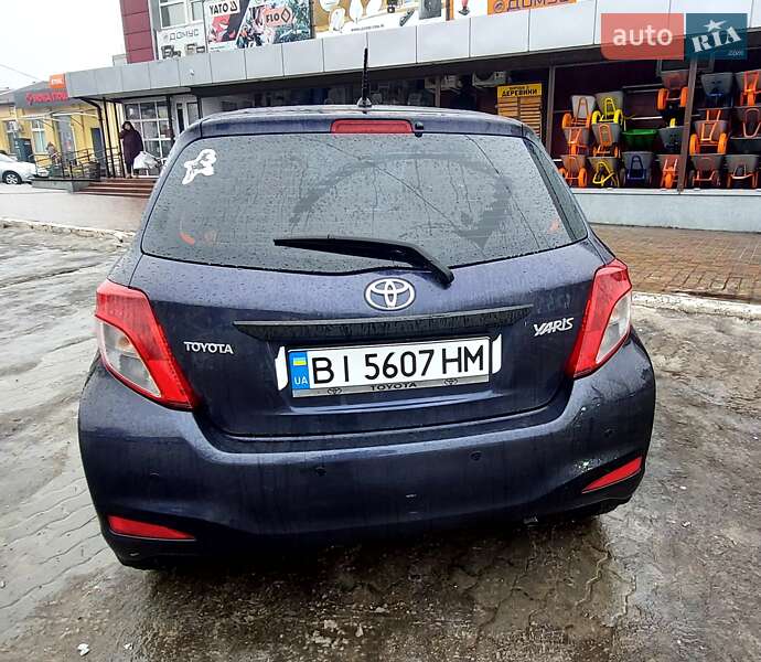 Хэтчбек Toyota Yaris 2013 в Полтаве