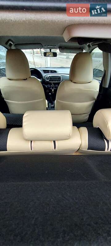 Хэтчбек Toyota Yaris 2013 в Полтаве