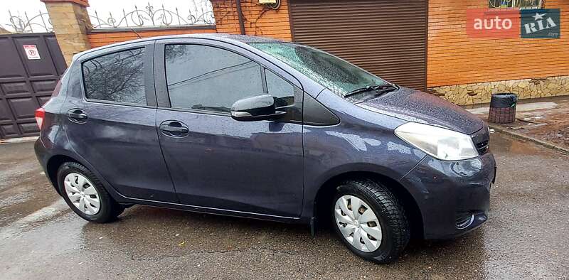 Хэтчбек Toyota Yaris 2013 в Полтаве