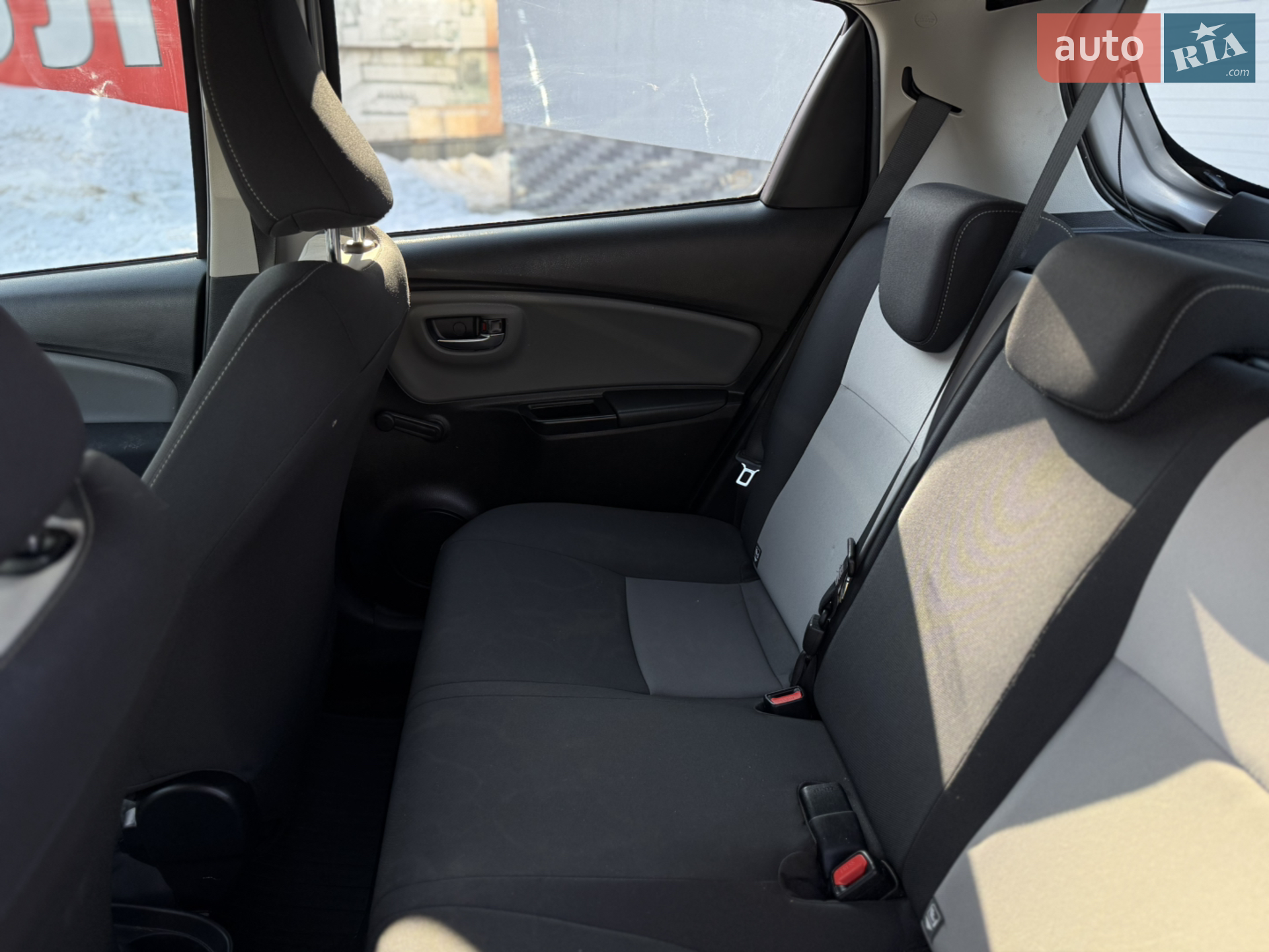 2018 Toyota Yaris - мініатюра 25