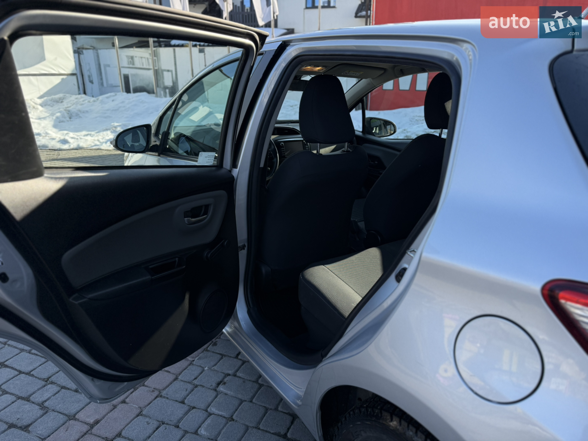 2018 Toyota Yaris - мініатюра 27