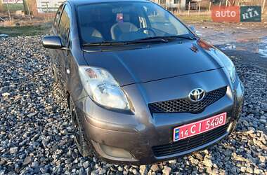 Хэтчбек Toyota Yaris 2010 в Калуше