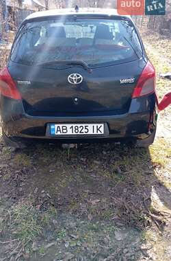 Седан Toyota Yaris 2006 в Хмельнике