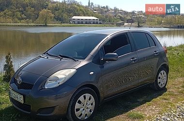 Хетчбек Toyota Yaris 2009 в Городку
