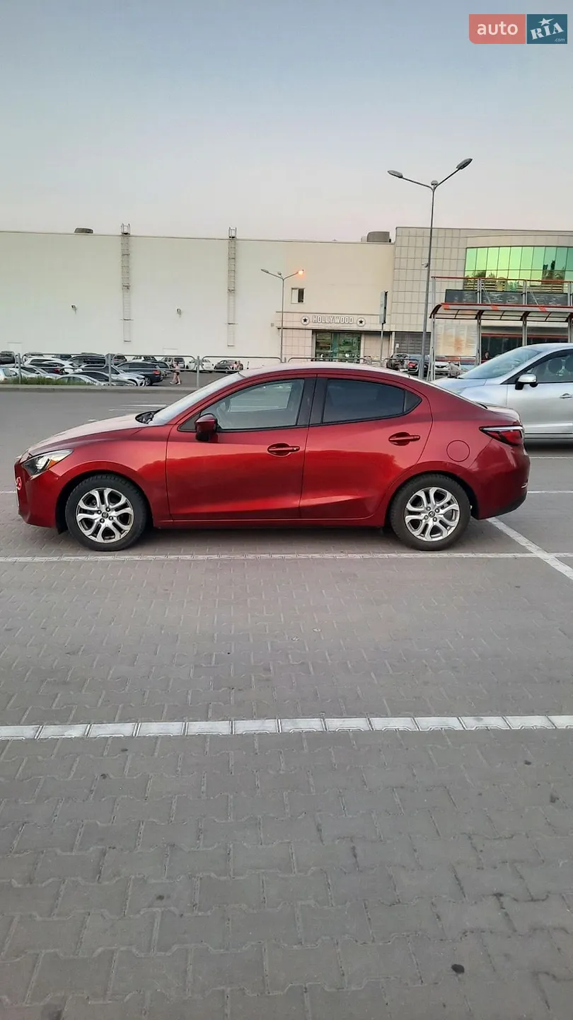 2017 Toyota Yaris - мініатюра 2