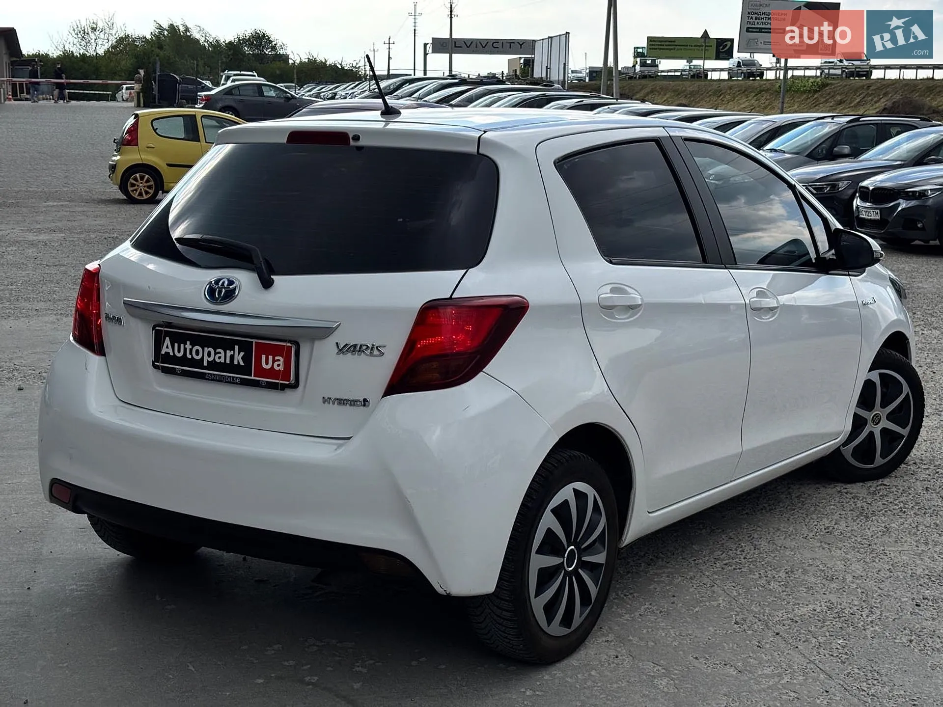 2016 Toyota Yaris - мініатюра 9