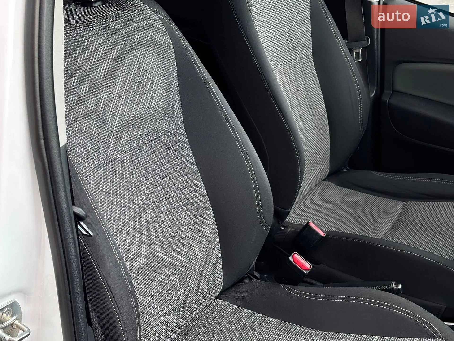 2016 Toyota Yaris - мініатюра 42