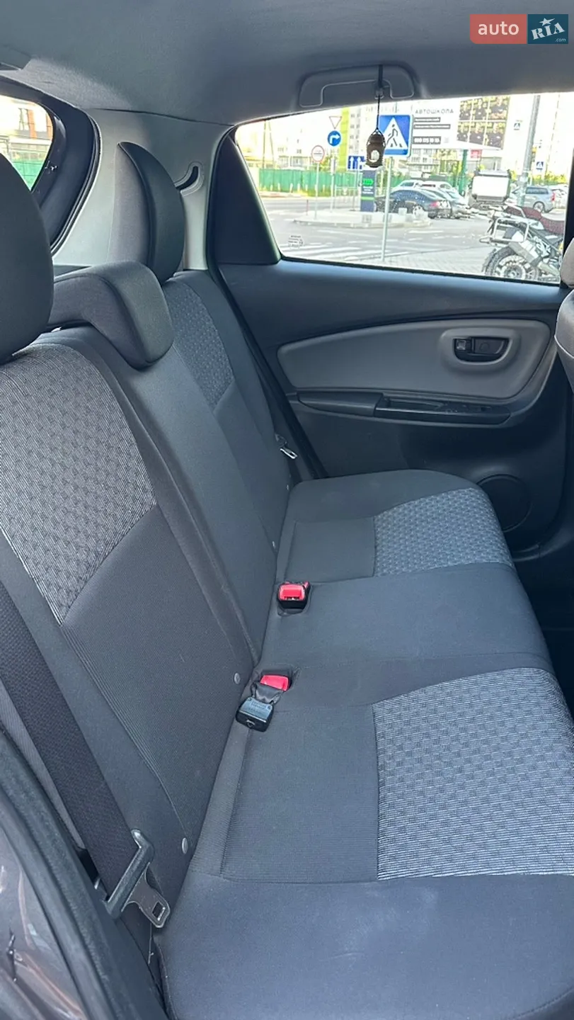 2015 Toyota Yaris - мініатюра 7