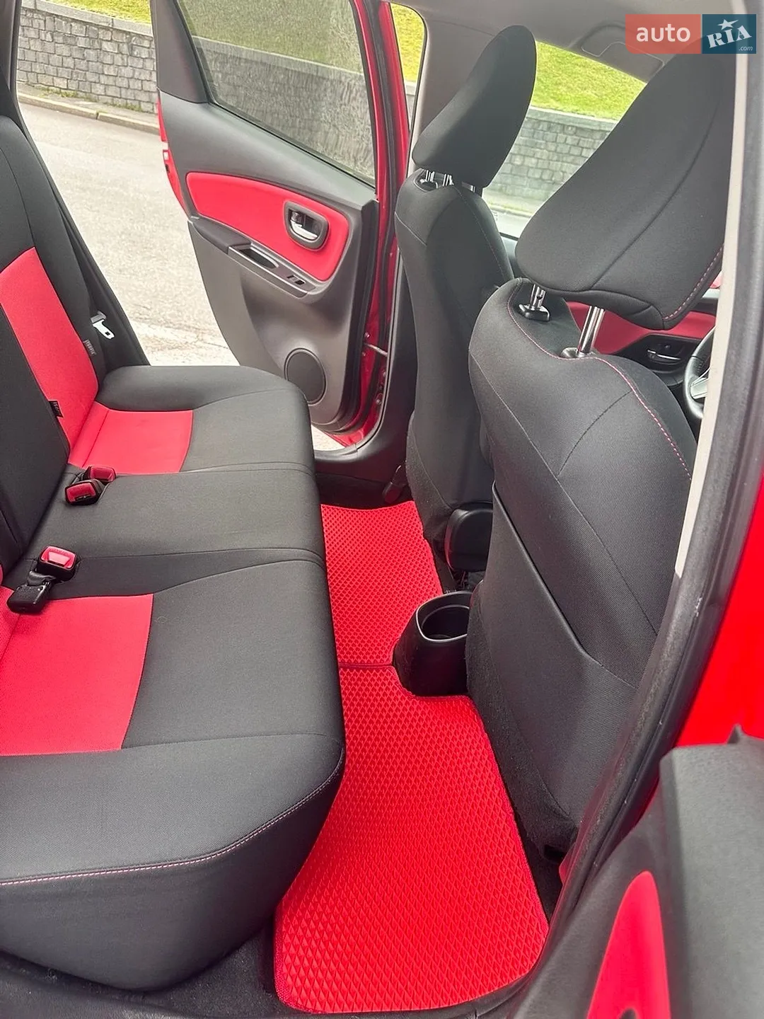 2015 Toyota Yaris - мініатюра 14
