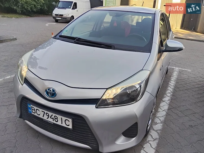 Toyota Yaris 2012