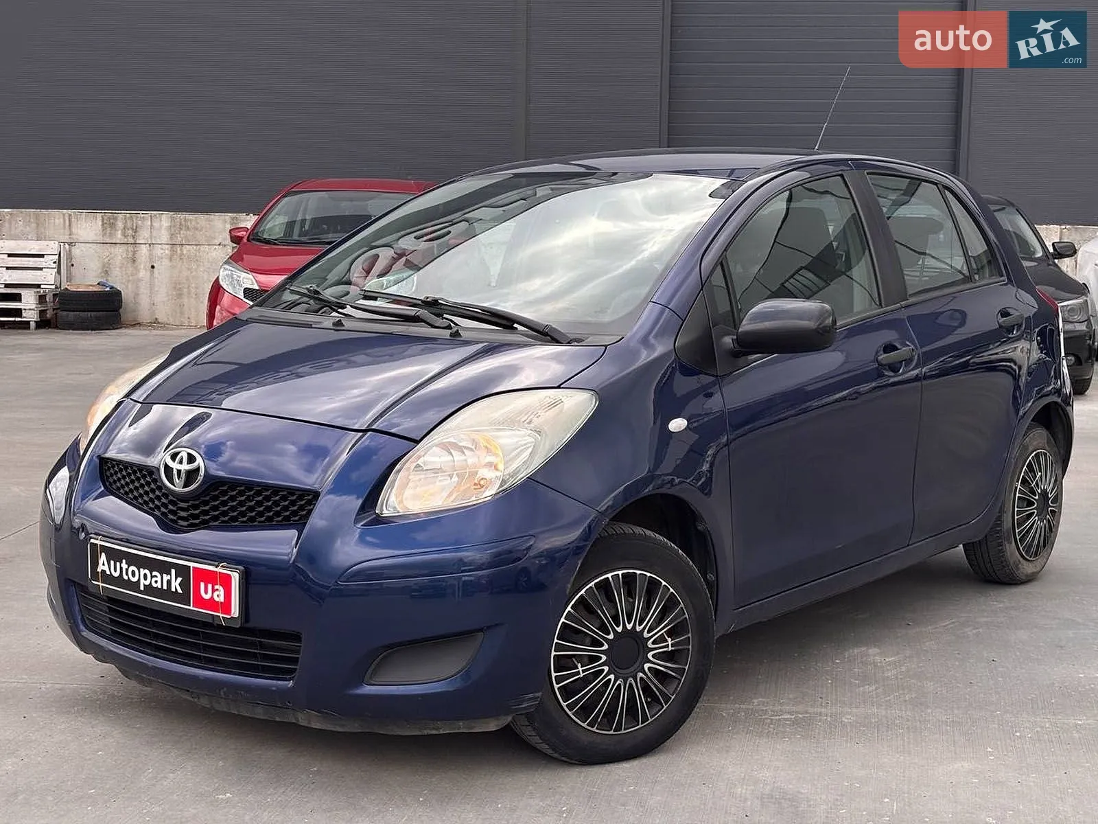 2011 Toyota Yaris - фото 1