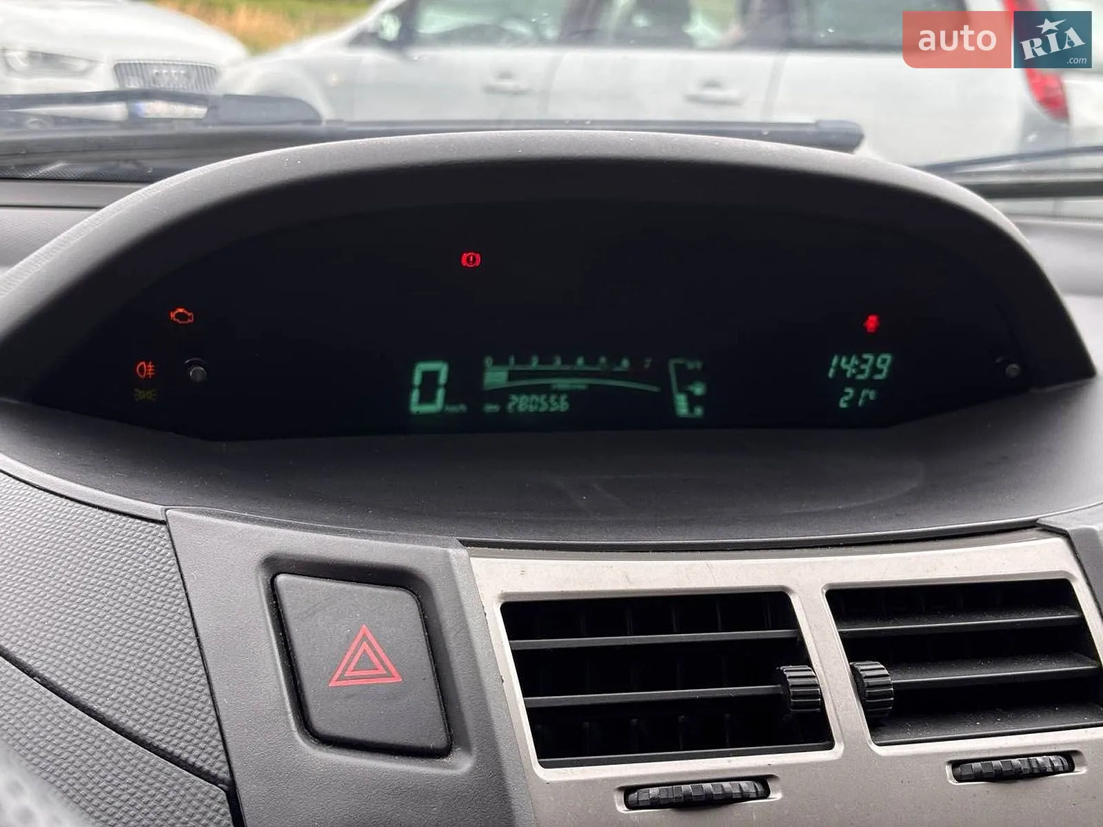 2011 Toyota Yaris - мініатюра 21