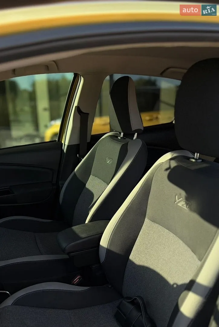 2019 Toyota Yaris - мініатюра 8