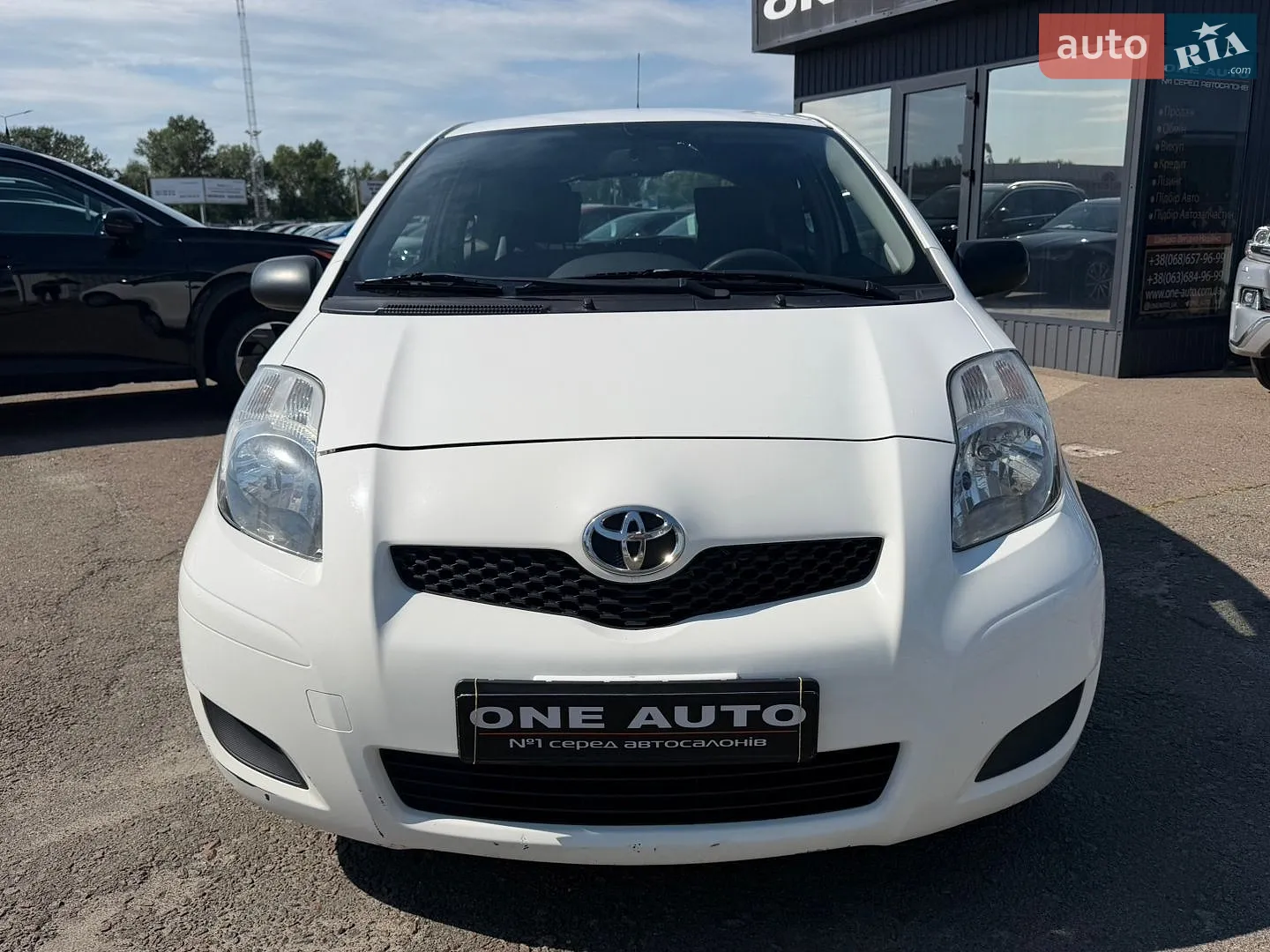 2011 Toyota Yaris - мініатюра 3