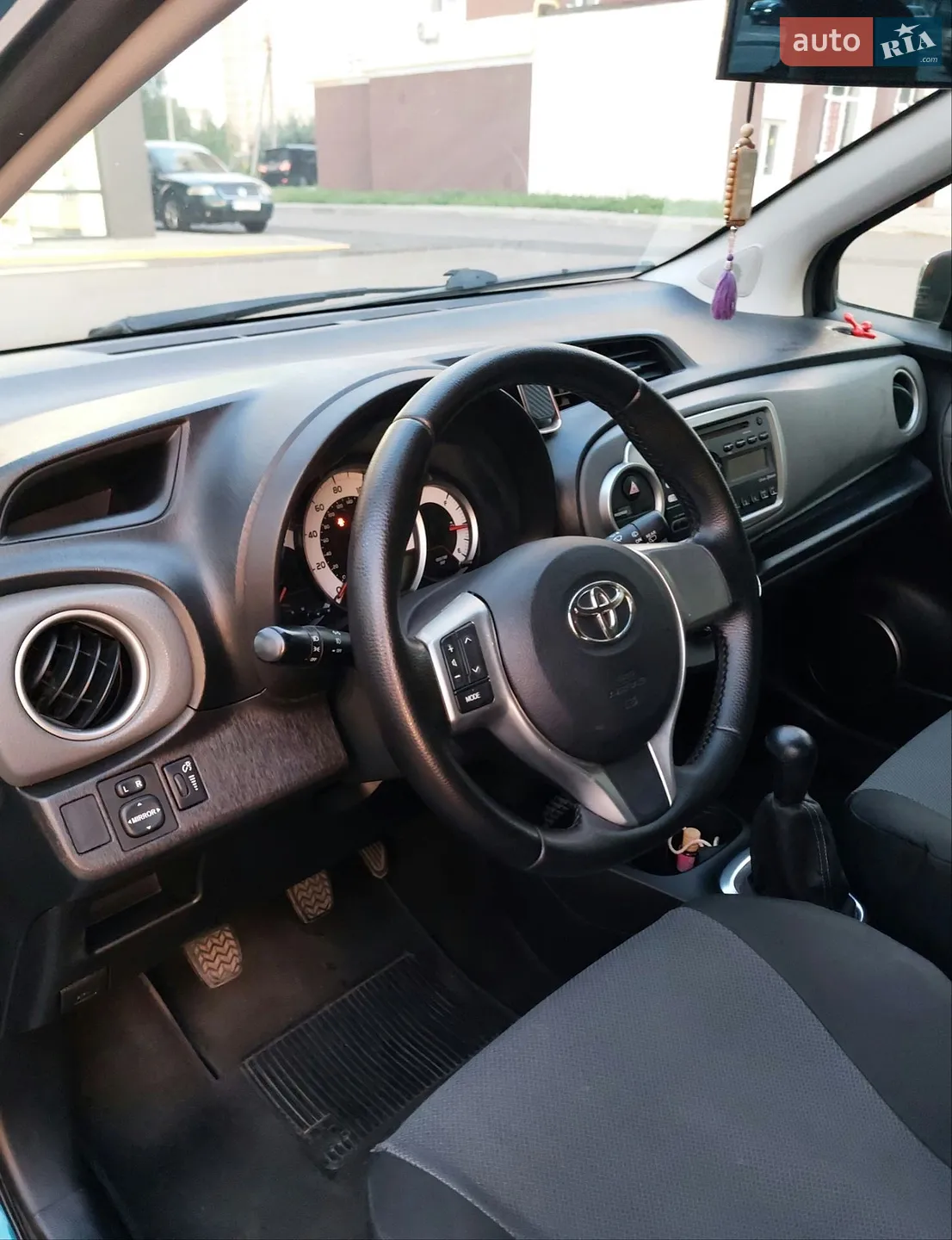 2012 Toyota Yaris - мініатюра 5