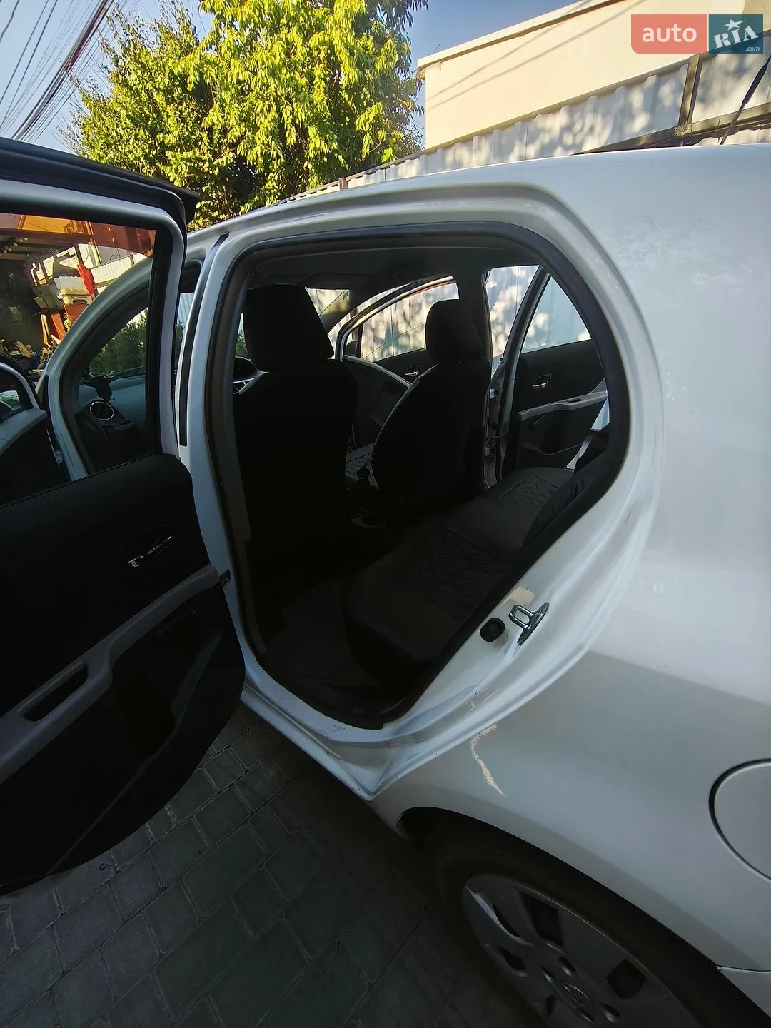 2011 Toyota Yaris - мініатюра 10