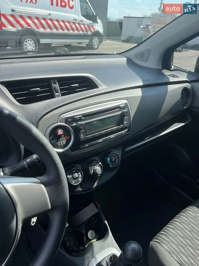 2012 Toyota Yaris - мініатюра 6