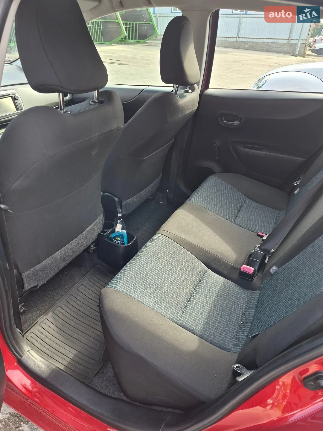 2012 Toyota Yaris - мініатюра 10