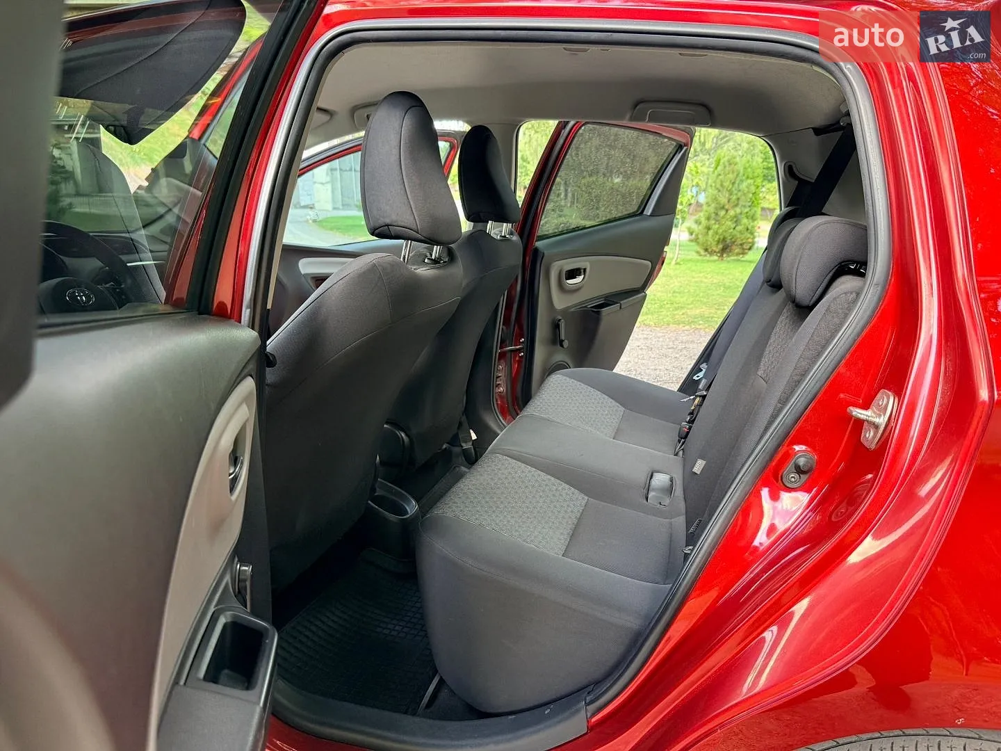 2015 Toyota Yaris - мініатюра 26