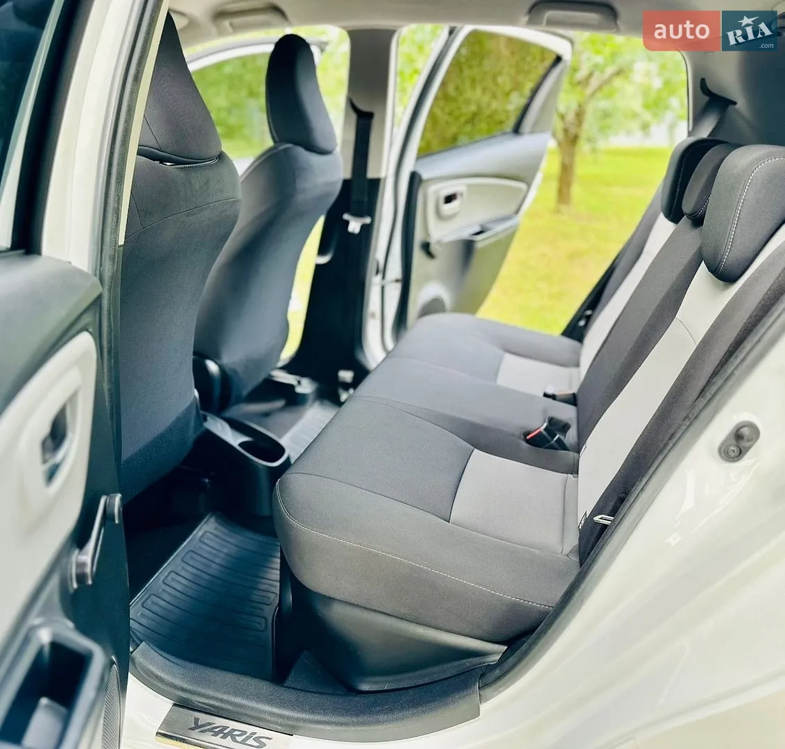2020 Toyota Yaris - мініатюра 13