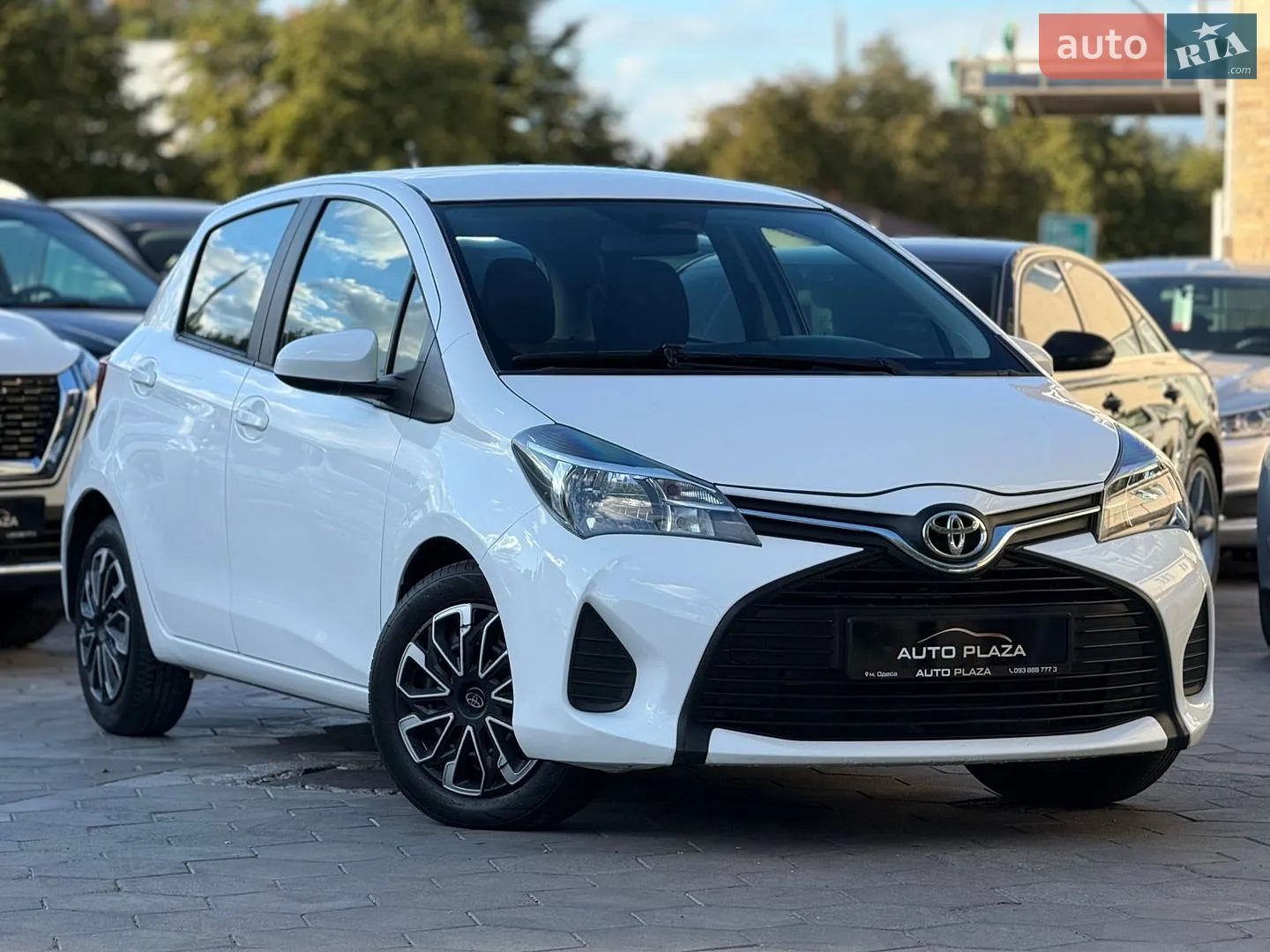 2015 Toyota Yaris - мініатюра 3