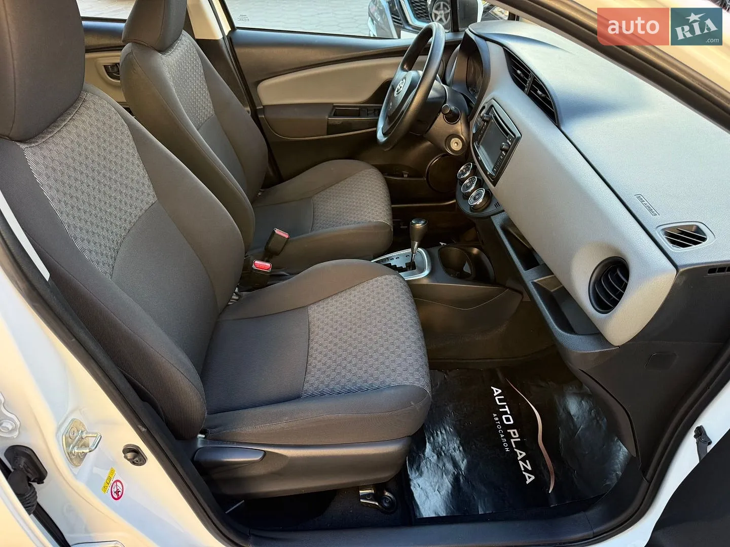2015 Toyota Yaris - мініатюра 23