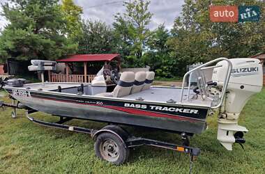 Катер Tracker Bass 2004 в Чернівцях