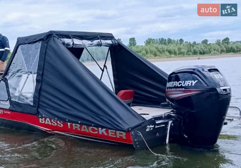 Катер Tracker Bass 2004 в Кам'янець-Подільському