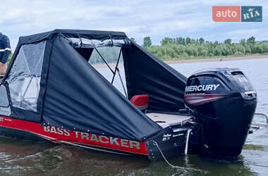 Катер Tracker Bass 2004 в 