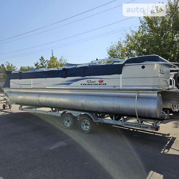 Лодка Tracker Party Barge 2007 в Киеве