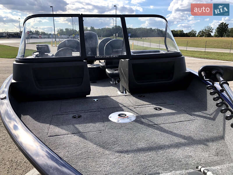 Катер Tracker Pro Guide 2021 в Киеве фото 9 Катер Tracker Pro Guide 2021 в Киеве